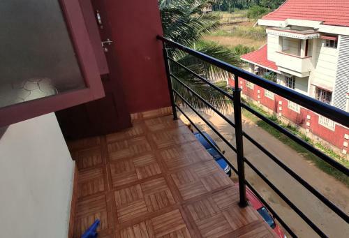 Cube Homes - Service Apartment