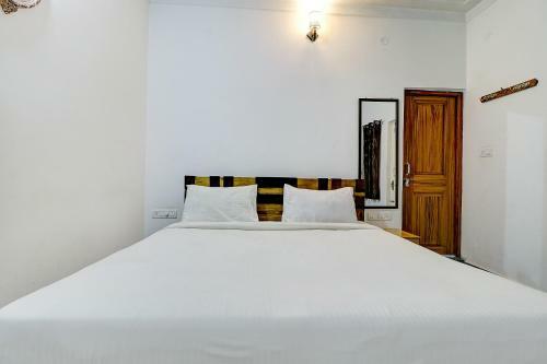 Hotel Fabescape Sizzling Inn