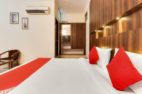 Hotel Oyo Flagship 39799 Pacific Inn