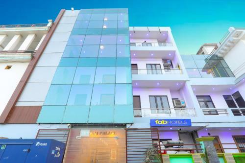 Fabhotel Ss International