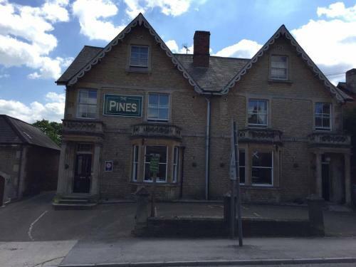 Bed & Breakfast The Pines Guest Accommodation