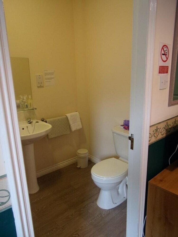 Richmond Arms Hotel