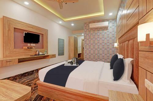 Hotel Townhouse Oak Paras Inn