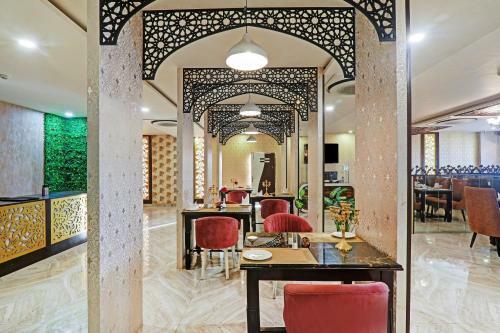 Hotel Townhouse Oak Paras Inn
