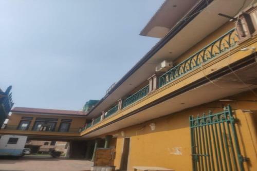 Oyo 81178 Hotel Green Land