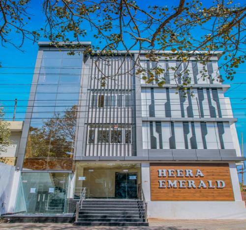 Hotel Heera Emerald