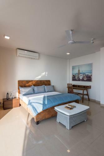 Villa Saffronstays De La Mer