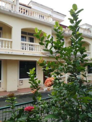 20 Row Villa