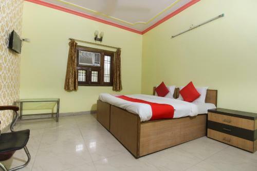 Hotel Oyo 65566 Mukund Dham