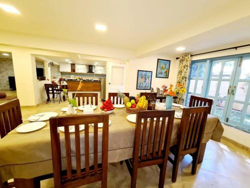 Antilia Villa - Luxurious/ac/swimming Pool