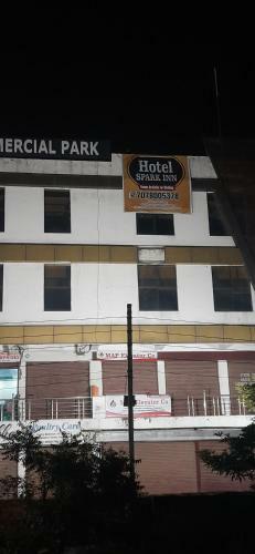 Oyo 85195 Hotel Spark Inn