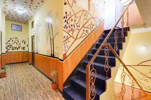 Oyo 75186 Hotel Legend