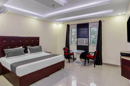 Collection O 69818 Hotel Ambition