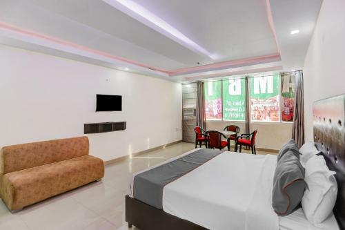 Collection O 69818 Hotel Ambition