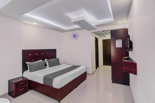 Collection O 69818 Hotel Ambition