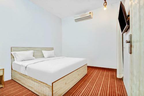 Oyo 86016 Hotel Larissa