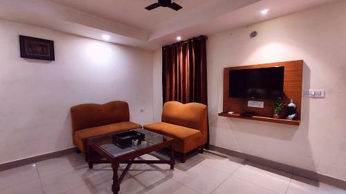 Hotel Mahesh By Shrigo Hotels