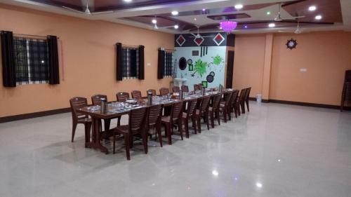 Hotel Nimar Palace