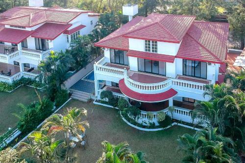 Villa Stayvista At Casa Ela