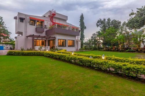 Stayvista At Fairfield Villa