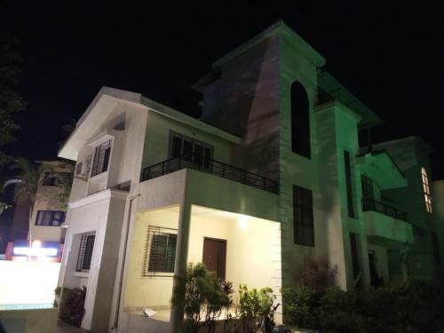All Seasons Villa