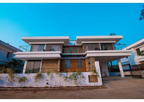 Mukkem 4bhk Villa