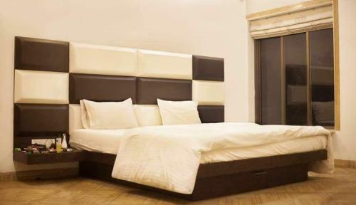 Villa Swastik Royale, Luxury Leisure