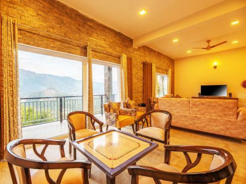 Captains Paradise At Mukteshwar Hill Station