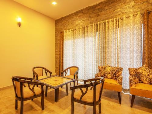 Captains Paradise At Mukteshwar Hill Station