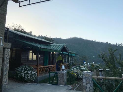 S K And Shiv Cottages