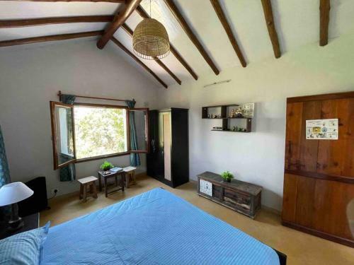 The 3 Oaks: Rustic 4br Villa W/ Pool Table & Games