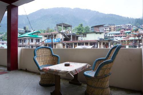 Hotel Shingar Mall Road Manali