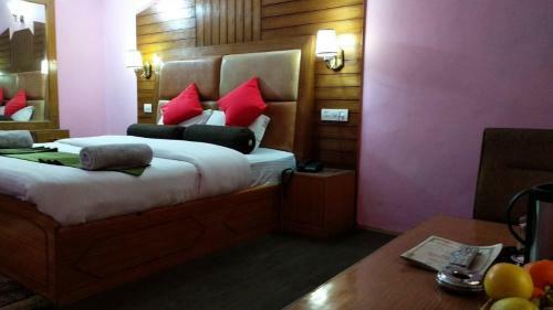 Dormico's Hotel Snowbird