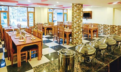 Treebo Trend Hotel Dev Manali