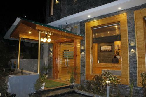 Hotel Moksha Valley The Sun Shine Resort