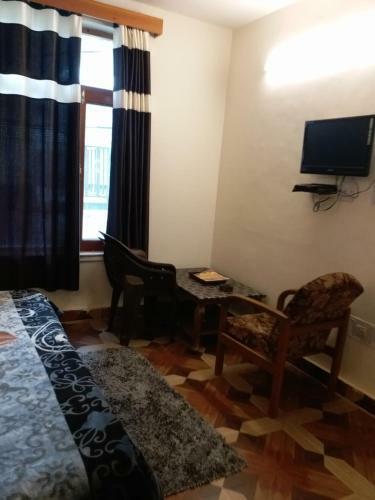 Albergue Hadimba Regency