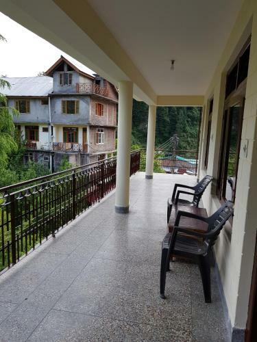 Hostal Abys Hut