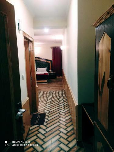 Hotel Takshil