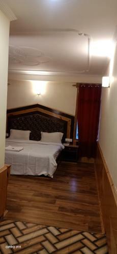 Hotel Takshil