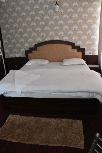 Hotel Vee Royal Retreat Manali