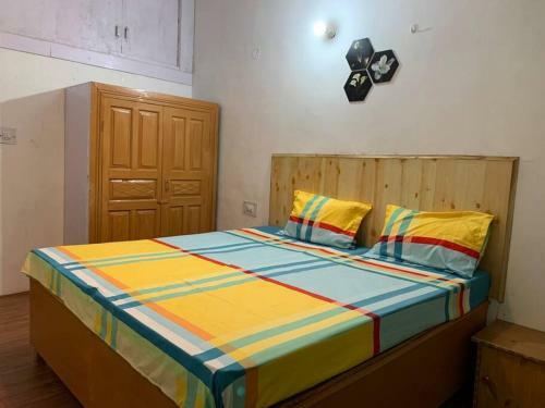 Ozzy Home Manali I Pet Friendly