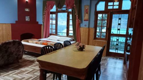 Guruchhaya Hotel And Cottages