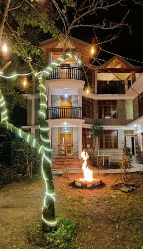 Roamate Hostel