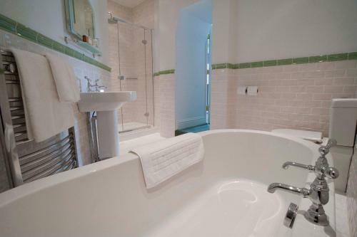 Hotel The Cleveland Tontine