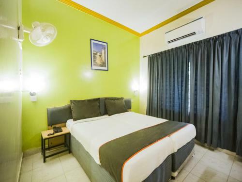 Hotel Collection O 28825 Oriental Inn Gopalapuram