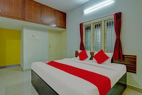 Hotel Vaccinated Staff - Oyo Flagship 71243 Bedbox Stays