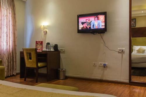 Hotel Royal Regency Lifotel By Crossway