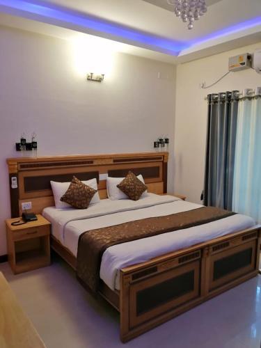 Hotel Yash Holidays By Nhospitality
