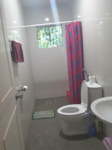 Hostal Omg Guest House Room For 3