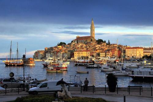 Apartments With A Parking Space Rovinj - 16498